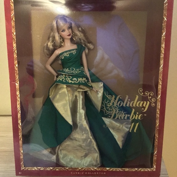 2011 Barbie Collector 2011 Holiday Doll with box! - Picture 1 of 5